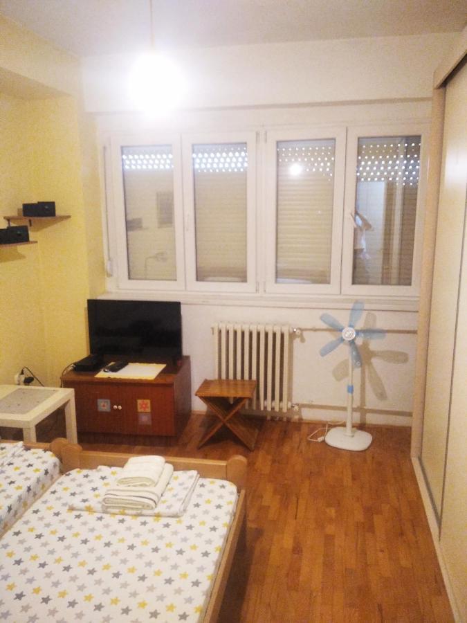 Viva Apartment Skopje Bagian luar foto